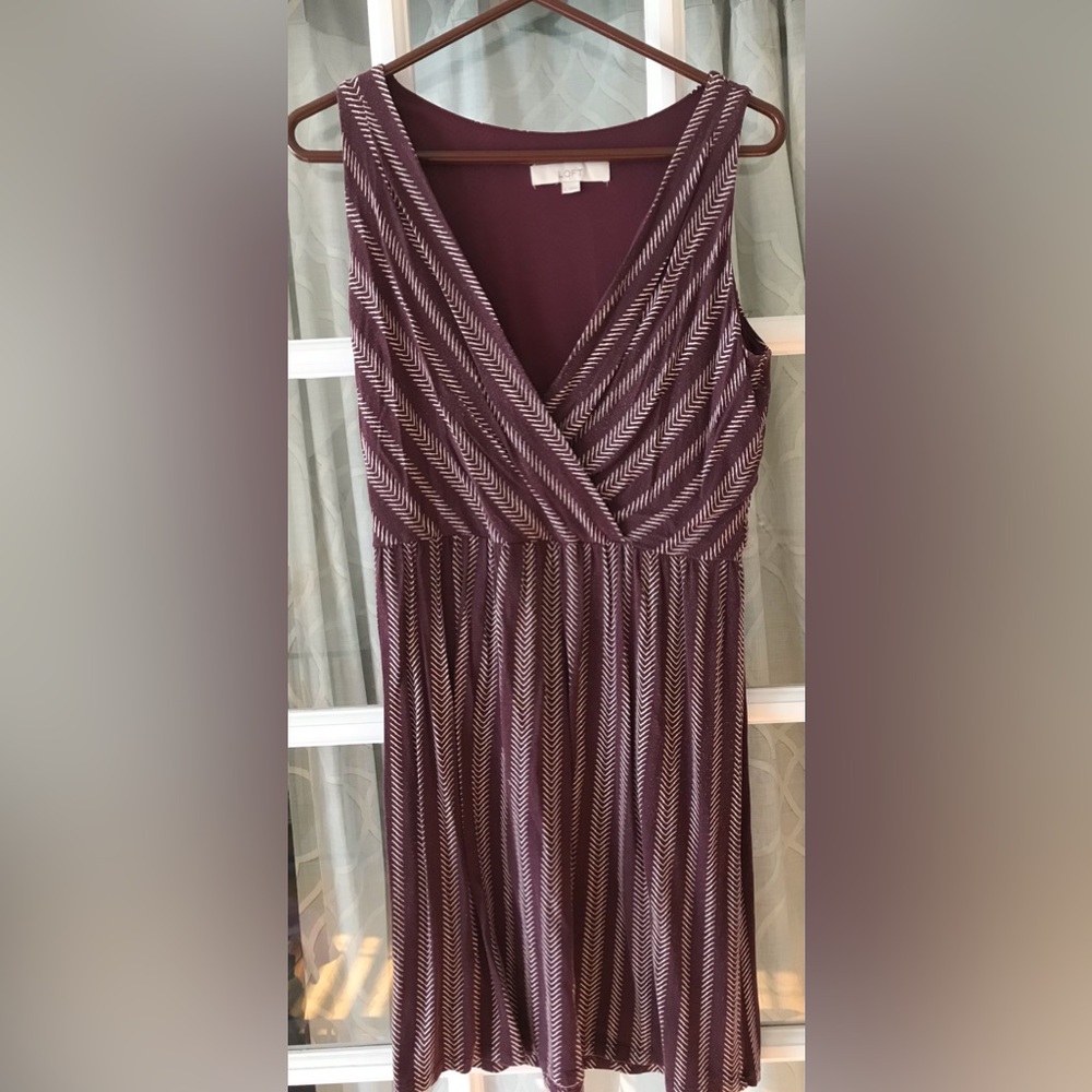 LOFT size S supplice neck burgundy and white knee-length dress in VGUC